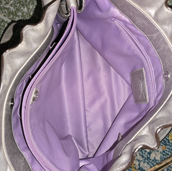 COACH PEBBLED LEATHER PURSE HANDBAG. LIKE NEW NO MARKS OR STAINS. - Picture 6 of 8